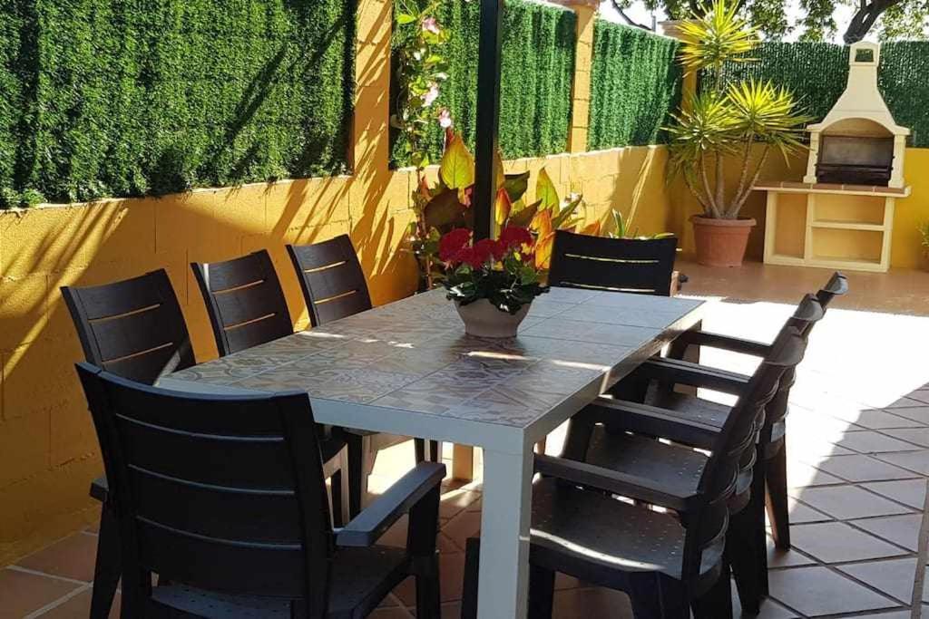 Guadalmina - Fantástica En Con Piscina, Playa A 800m Villa *